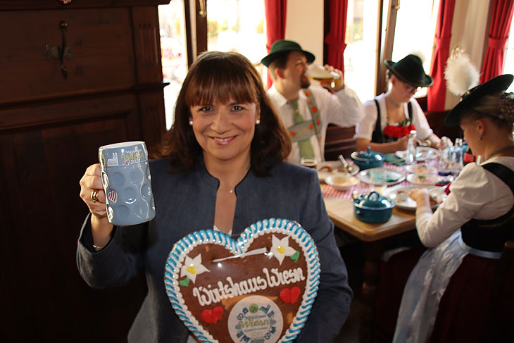 WirtshausWiesn-Pressesprecherin Annette Baronikians (©Foto: Martin Schmitz)